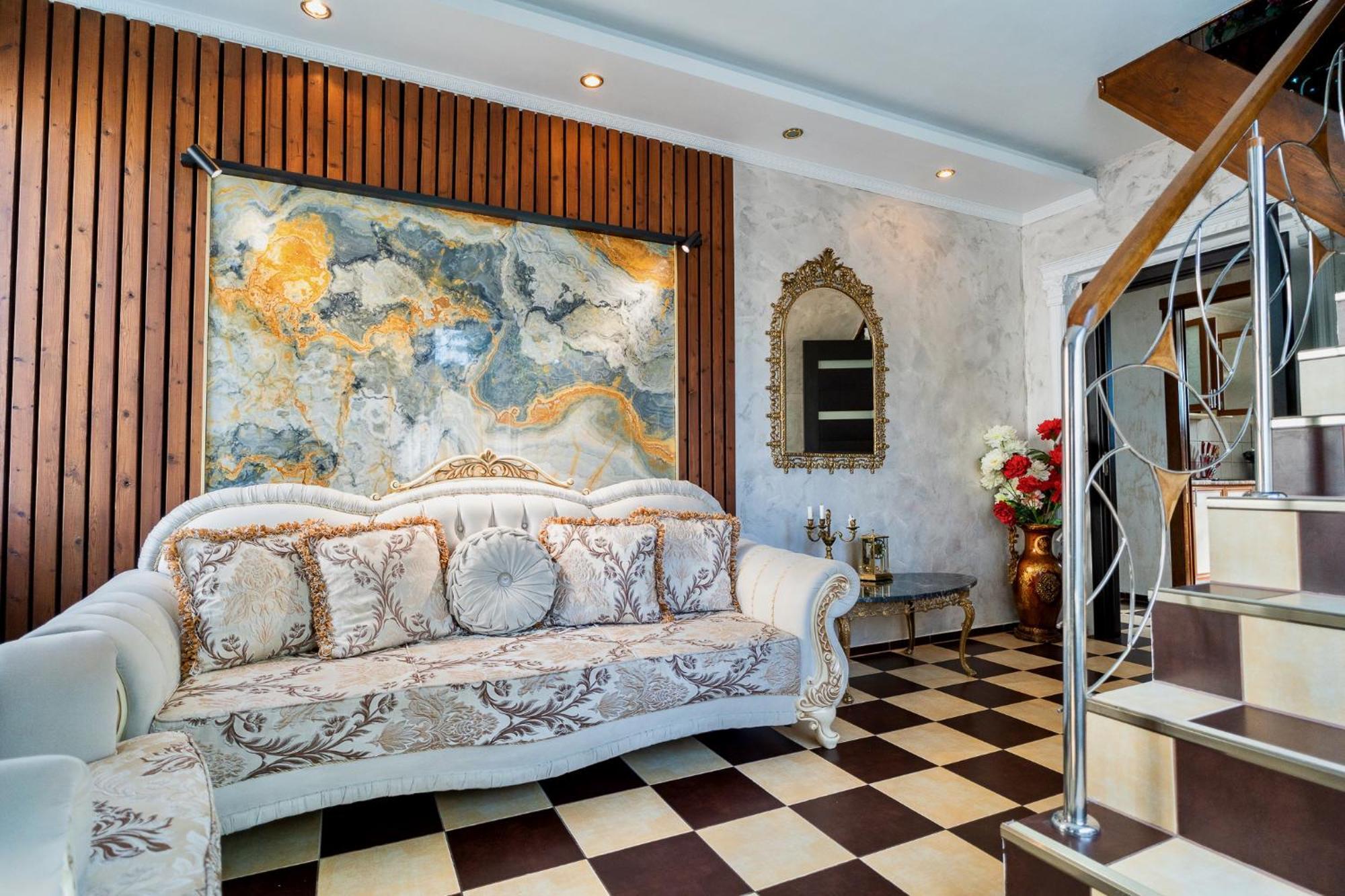 Luxurious Villa With Lush Garden And Huge Terrace Near Herastrau Park Bukares Bagian luar foto