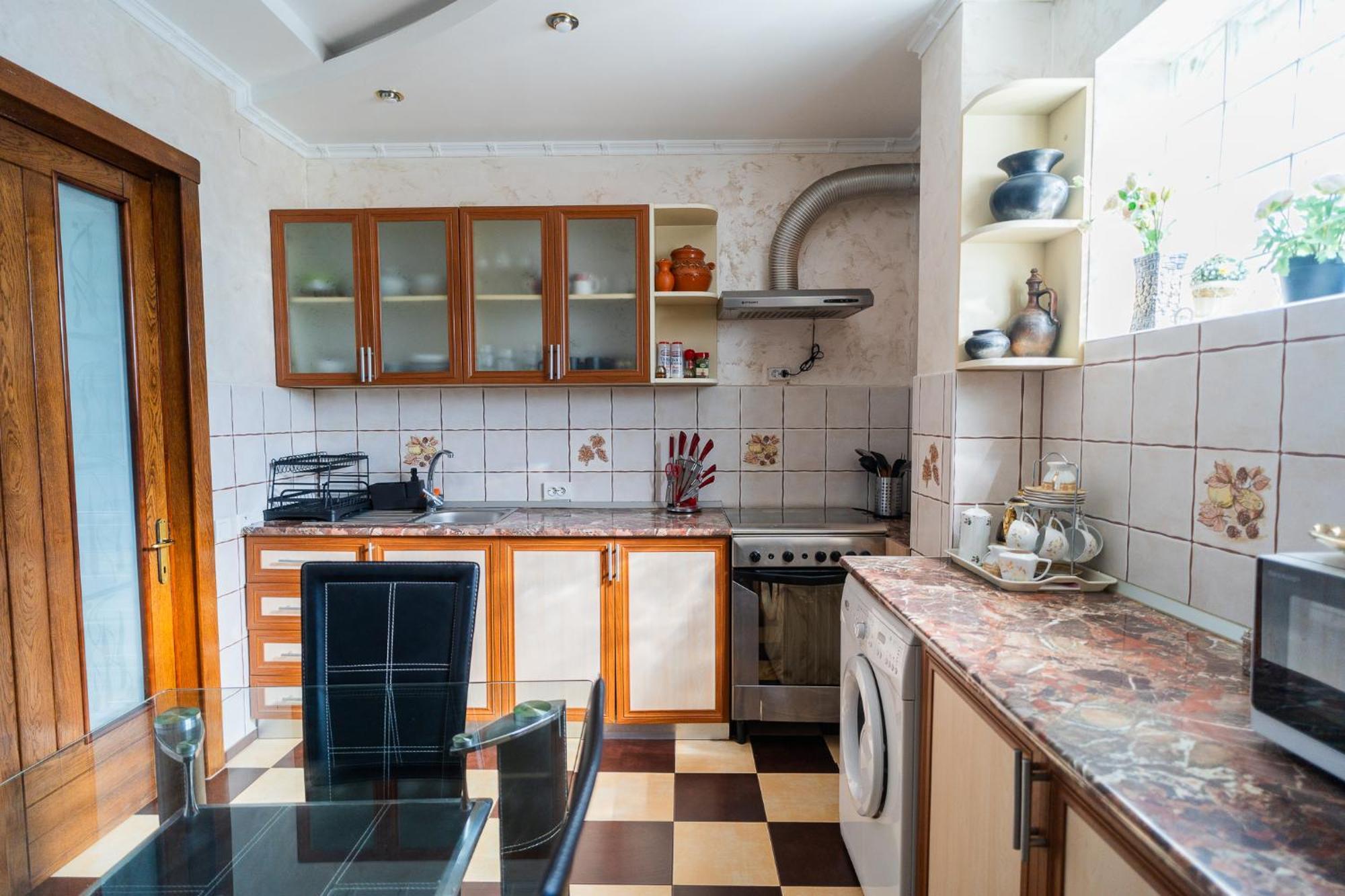 Luxurious Villa With Lush Garden And Huge Terrace Near Herastrau Park Bukares Bagian luar foto